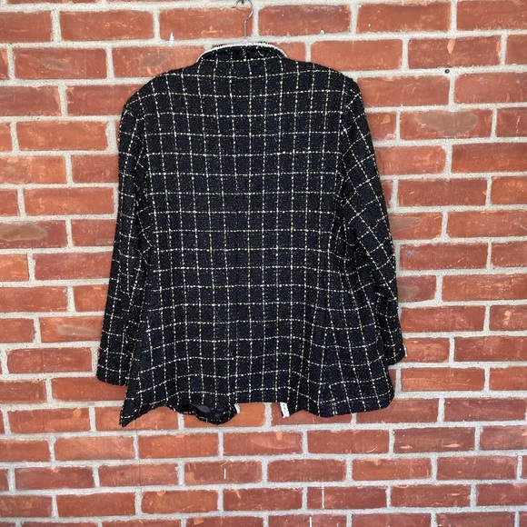 Shein curve blazer - Picture 8 of 8